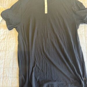 lululemon athletica Black Short Sleeve Tee